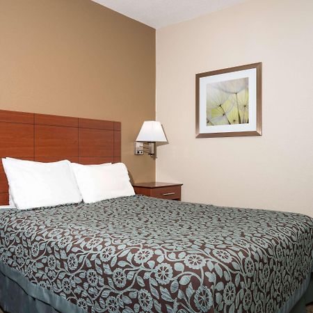 Days Inn By Wyndham מנקאטו מראה חיצוני תמונה
