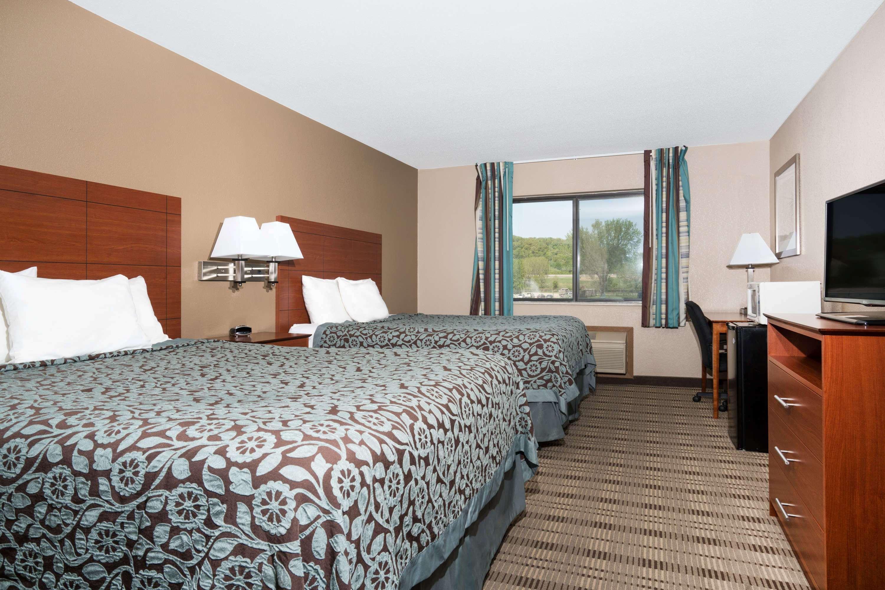 Days Inn By Wyndham מנקאטו מראה חיצוני תמונה