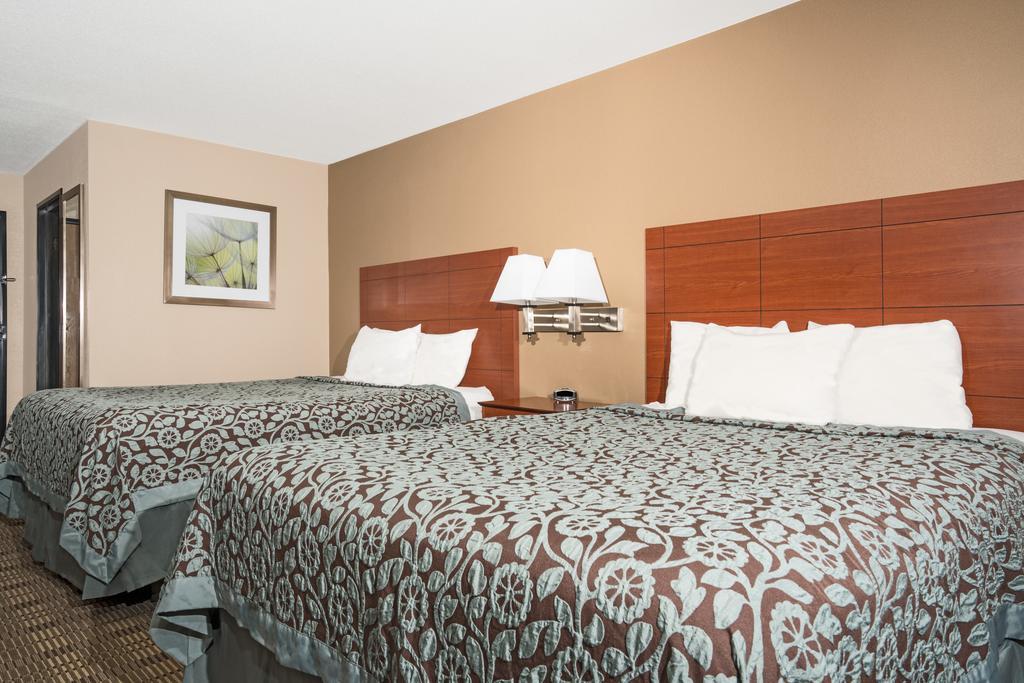 Days Inn By Wyndham מנקאטו מראה חיצוני תמונה
